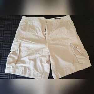 Cremiux Men's Cargo Shorts in Light Beige - Classic Summer Utility